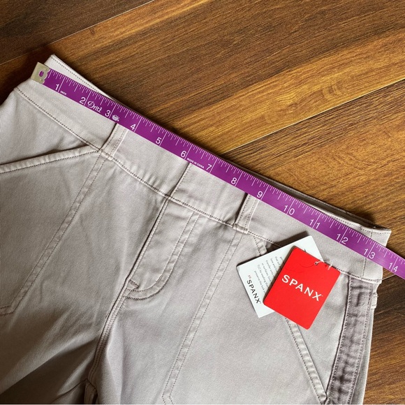 Spanx 5” Stretch Twill Short in Light Orchid - Picture 7 of 7